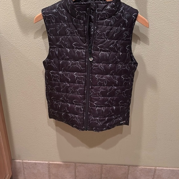 Kerrits kids horse puffer. It's a size Large - Picture 2 of 12